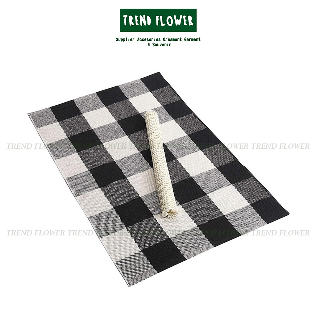 ALAS PIKNIK HITAM PUTIH KOTAK BESAR KECIL KAIN TIKAR KAIN MEJA