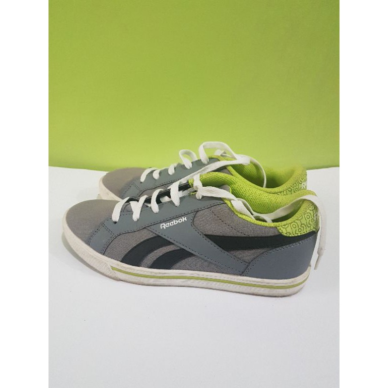 sepatu reebok wanita