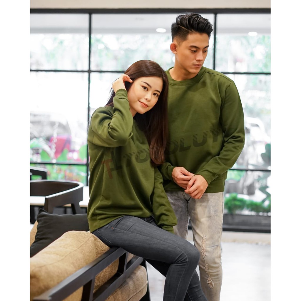 MUKZHOP - COUPLE SWEATER JUMPER / BASIC POLOS / TOTOLUY / HIJAU ARMY