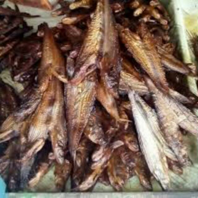 

agen ikan asap..ikan lais,baung,dan banyak macam jenis ikan air tawar sungai musi