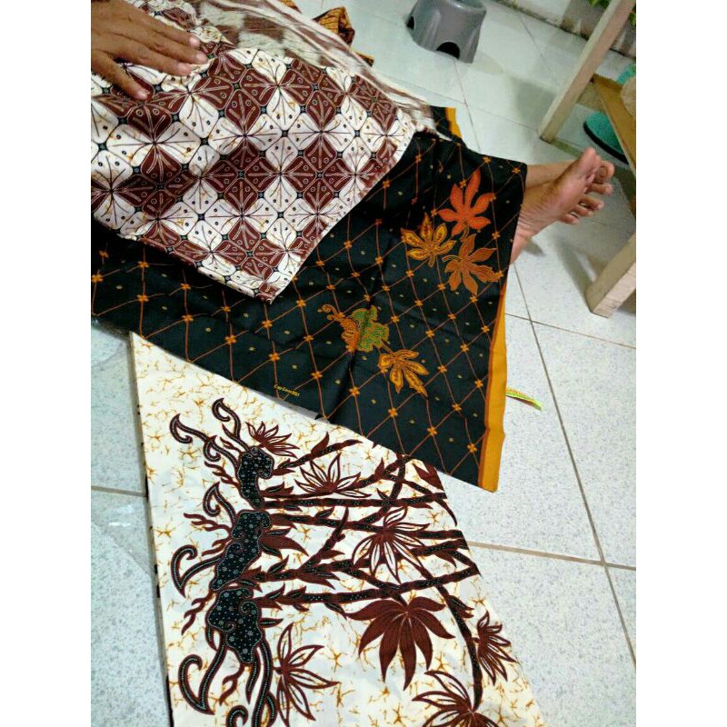 KAIN BATIK PANJANG/JARIK SOLOAN/TAPIH/KEBAT / SAMPING KAIN / KAIN MELAHIR KAN / CUKIN/PEKALONGAN /SOLO/KAIN BATU IDOLA