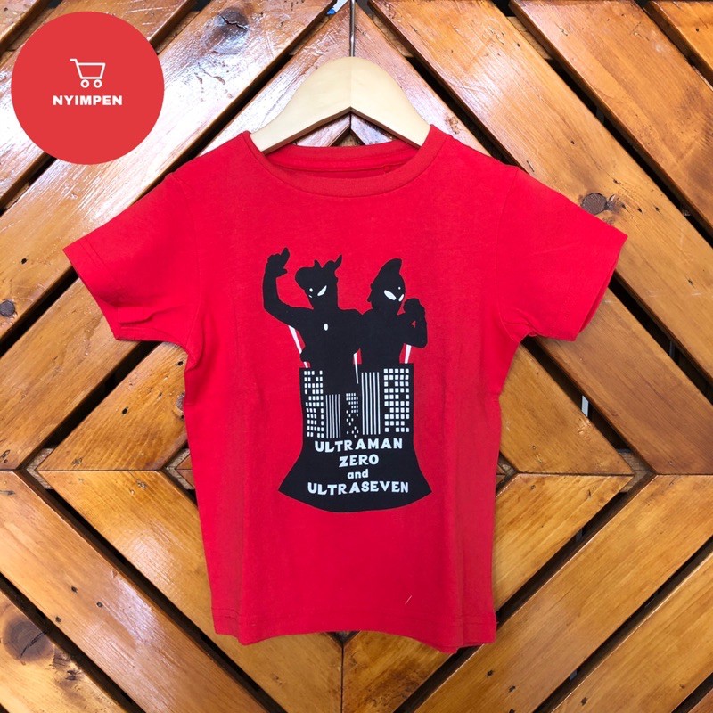 UNIQLO KAOS ANAK ULTRAMAN SIZE 100