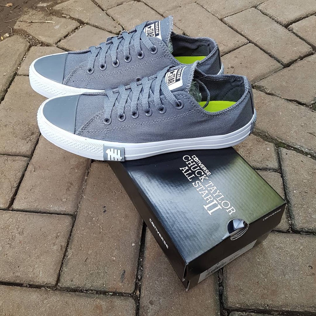 Sepatu converse UNDEFEATED pendek ABU-3