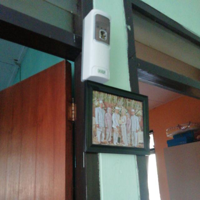 Pengharum Ruangan Otomatis