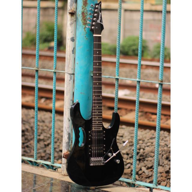 Gitar Listrik Ibanez Jem Hitam Bonus Tas Gitar dan Handle