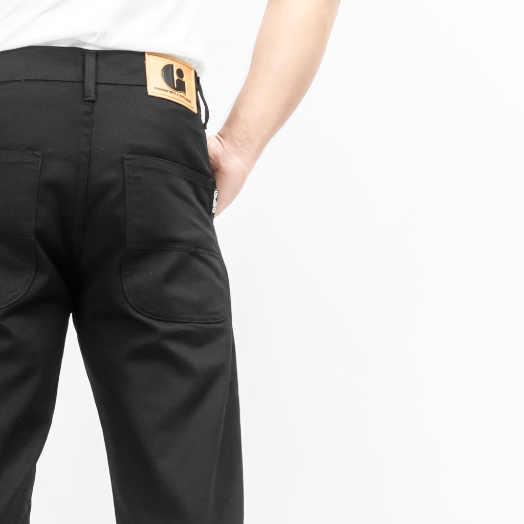 Gizmo Celana Chino Reguler Forthright Black Loose pants