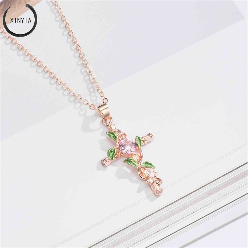 Kalung Salib Daun Berlian Tembaga Liontin Wanita Necklace