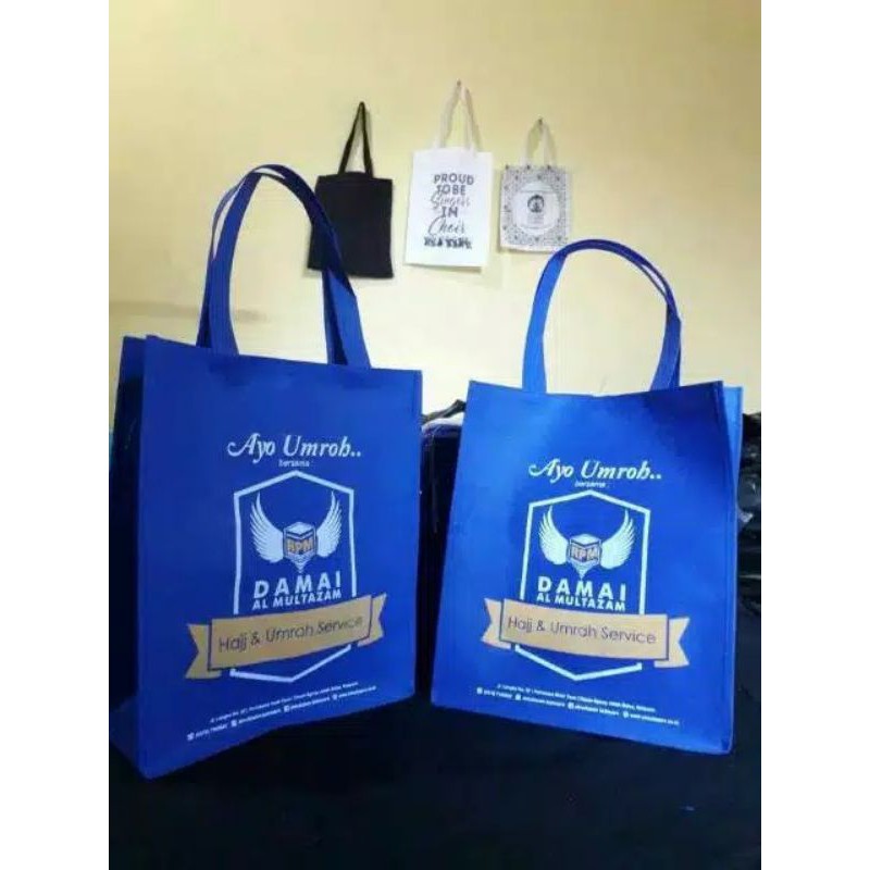 

tas spunbond / tas souvenir / goodiebag 30x5x40