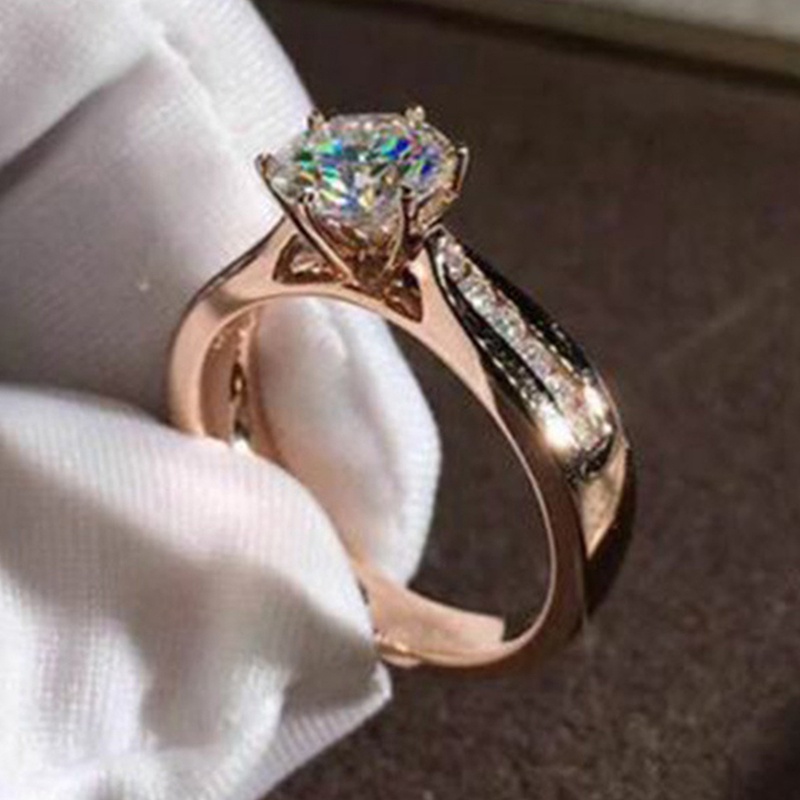 Cincin Wanita Warna Rose Gold Aksen Cubic Zirconia Untuk Pesta Pernikahan