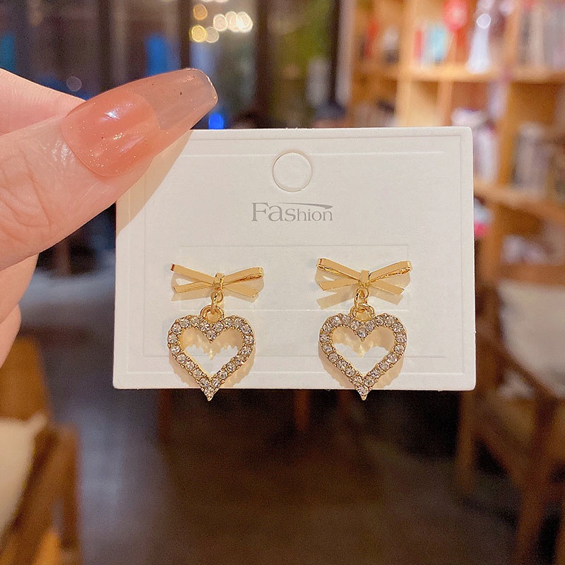 Anting Tusuk Bentuk Hati Geometris Bahan 925 silver Aksen Berlian