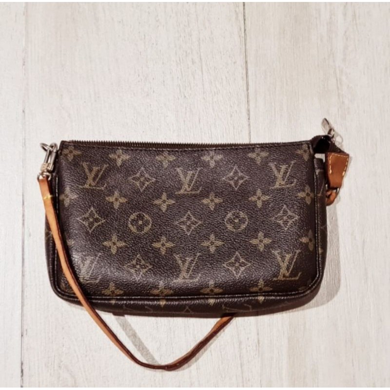 [NETT/READY/NOT AUTHENTIC] Vintage LV Louis Vuiton Pochette Accessoires Bag