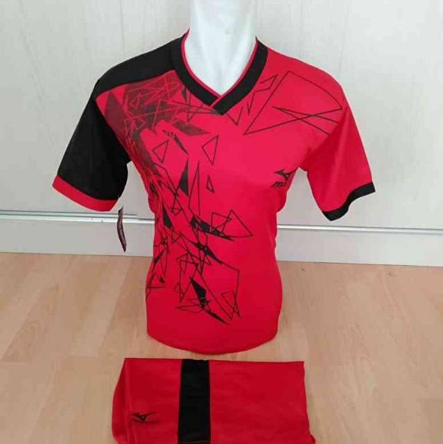 Baju olahraga setelan olahraga