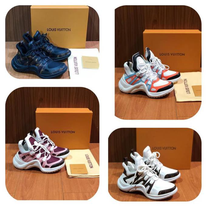 Barang Berkualitas Sepatu Wanita / Louis Vuitton Arclight BARANG BAGUS