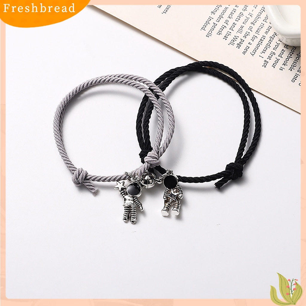 Terlaris Bracelet Exquisite Multi-use Alloy Astronaut Shape Elastic Couple Bracelet for Valentine Day