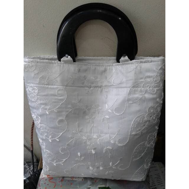 Terlasir MUKENA SUTRA PARIS PRADA WARNA SENADA Murah