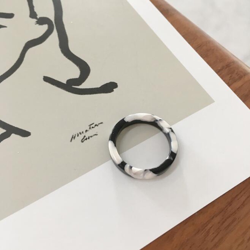 Cincin Bentuk Bulat Geometris Warna-Warni Gaya Vintage Untuk Unisex