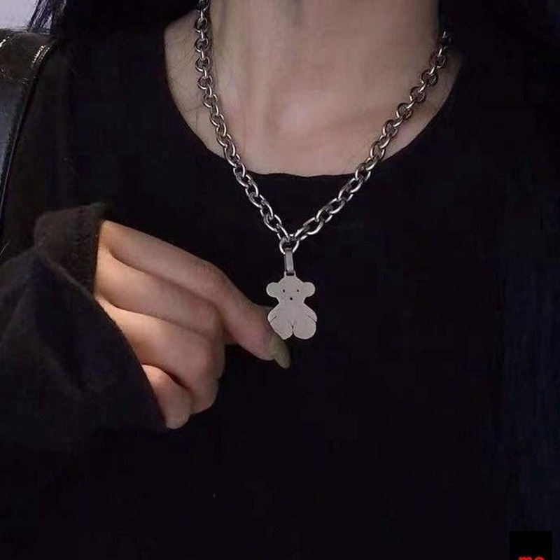 Korean version of the cute bear pendant girl wild hip-hop clavicle chain 210818