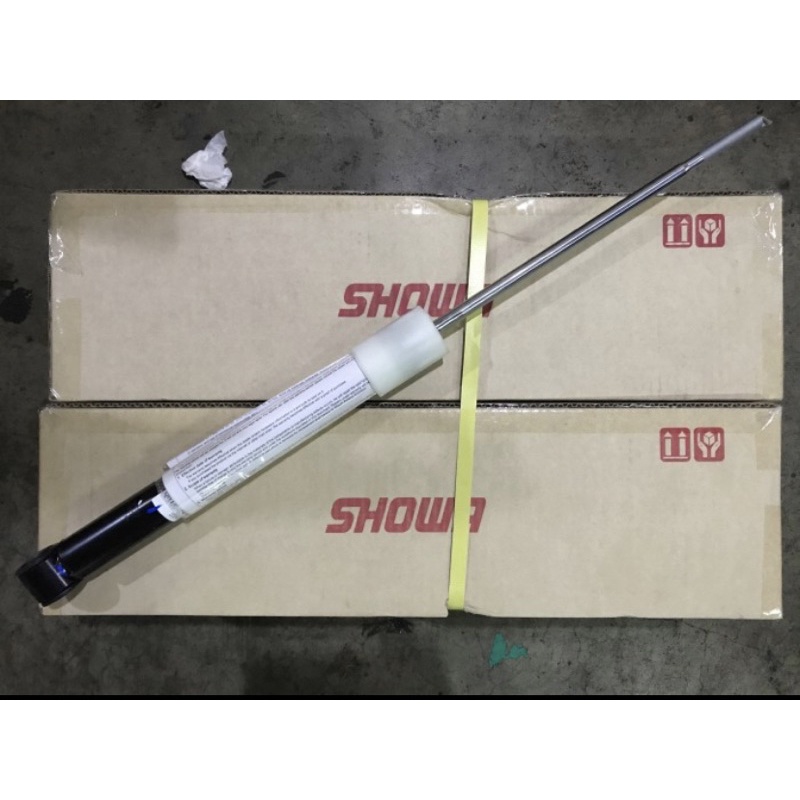 Shock absorber Shockbreaker Belakang Honda Jazz S RS GK5 2015-2019 Showa