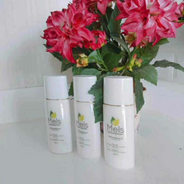 

LOTION PEMUTIH MELS WHITENING WITH SOYBEAN OIL