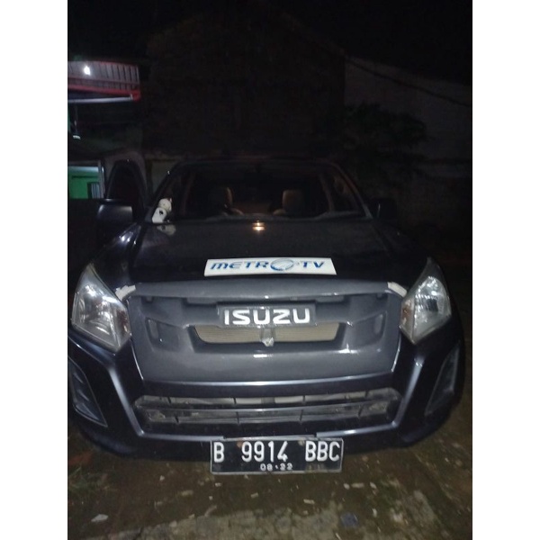 gril Isuzu D-Max tahun 2016-2019 model ori berkualitas