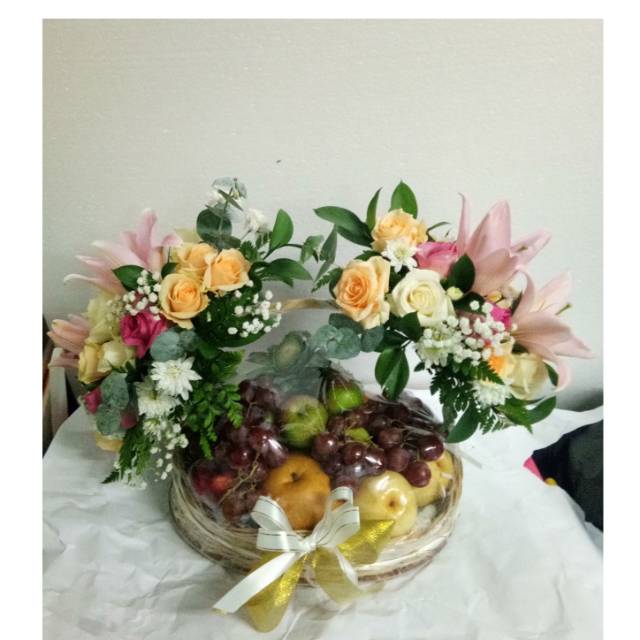 Parcel buah dan bunga bandung murah hadiah ultah