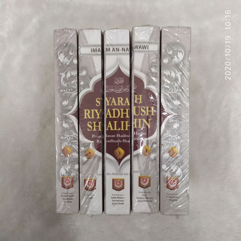 Syarah Riyadhus Shalihin Pustaka Azzam