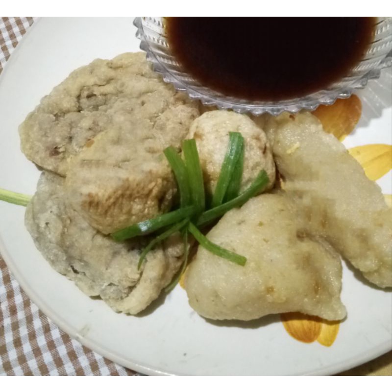 

Pempek ikan palembang