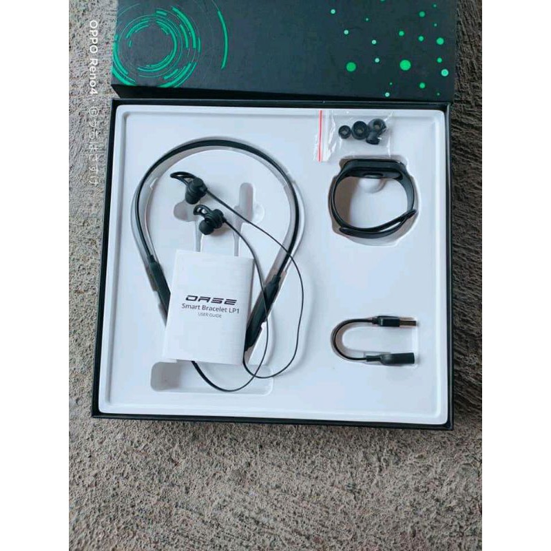 GIFTBOX OPPO RENO 4 HEADSET BLUETOOTH DAN SMARTWATCH