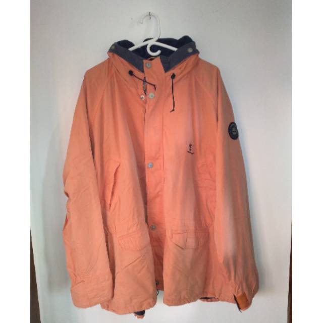 Jaket pria bahan polyester nylon warna orange logo timberland | sweater pria