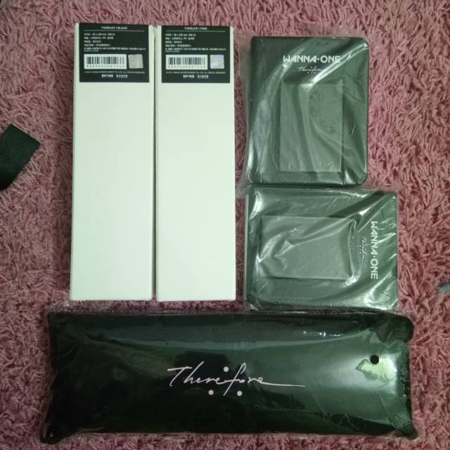 (ready) Wanna One Concert Goods - Therefore (Photocard Album, Tumbler, Folding Mat) + Photocard