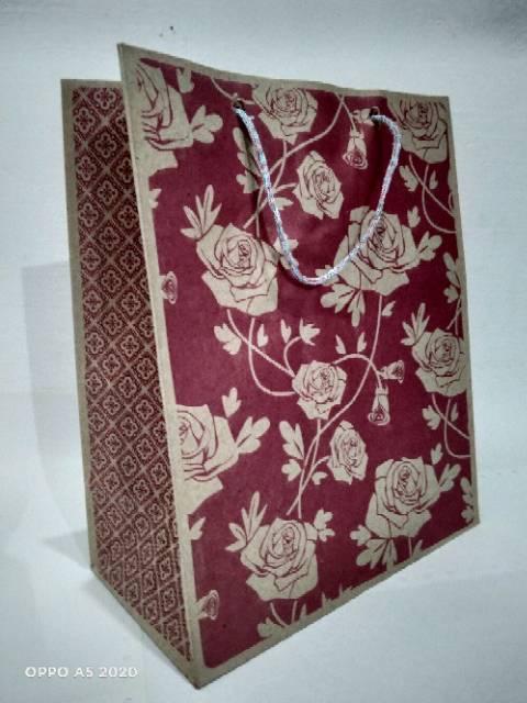 Paperbag/tas kertas motif ( 20x10x25)