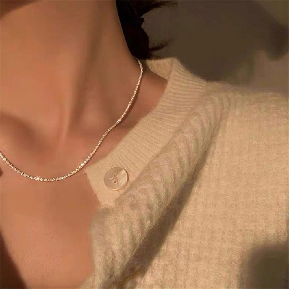 Agustina Kalung Liontin Hadiah Unik Rantai Klavikula Mengkilap Warna Silver
