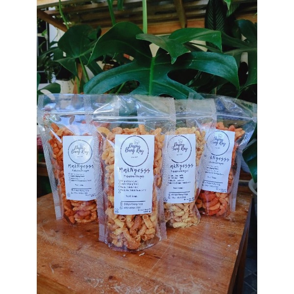 

Makaroni Pedas Pipa Camilan pedas 100 gr Cemilan makroni Gurih bumbu khas. Makaroni Krenyesss (Maknyesss)