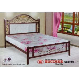 Ranjang Besi Tempa Success Merak