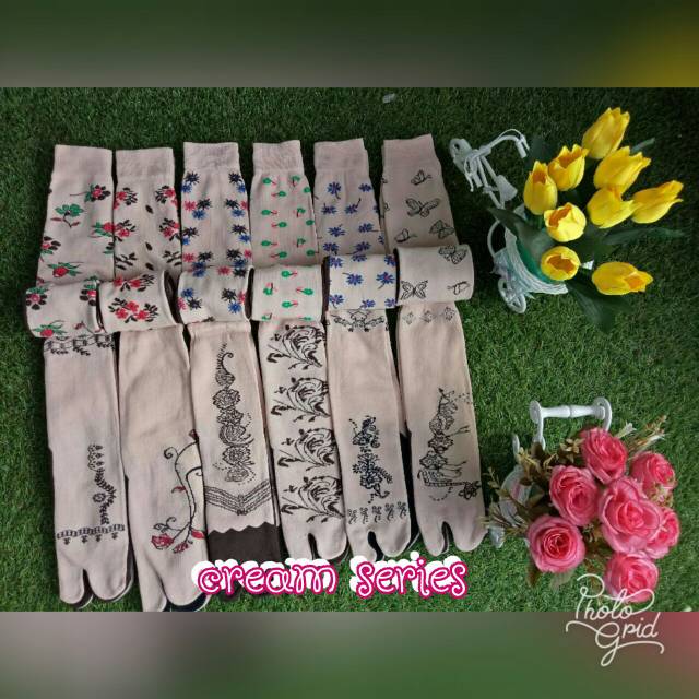 KAOS KAKI JEMPOL MOTIF BATIK(5 LUSINAN)