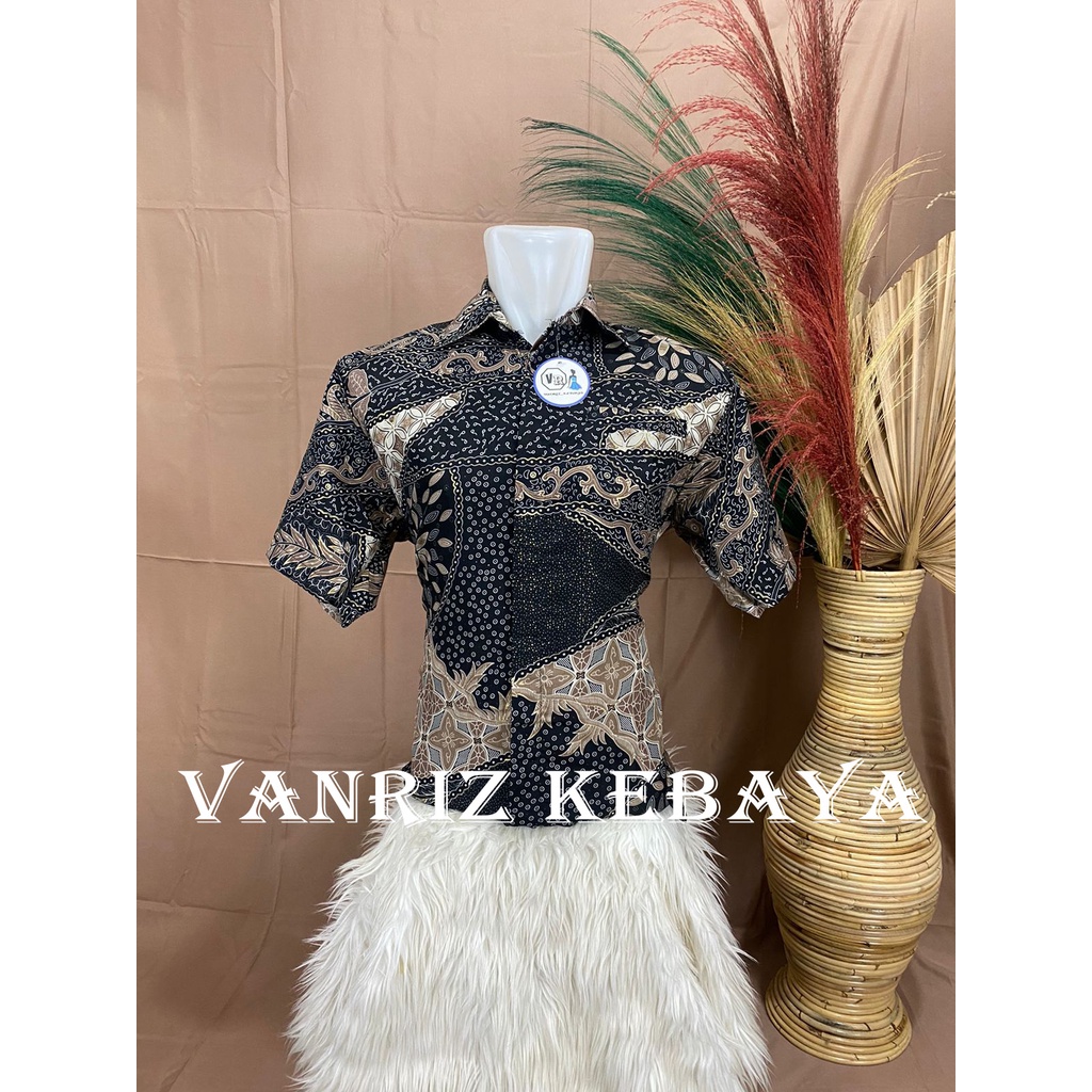 Vanriz Kebaya-Kemeja Batik Pria Lengan Pendek