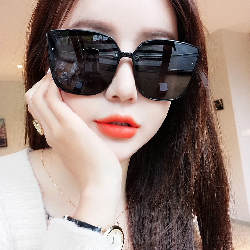 Kacamata Hitam Model Oversized Frame Besar Gaya Retro Vintage Untuk Wanita