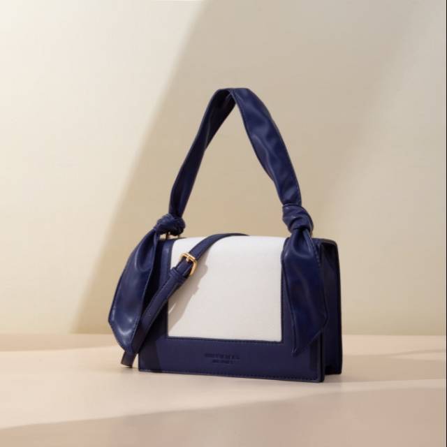 Tas Jennifer... Ori jimshoney