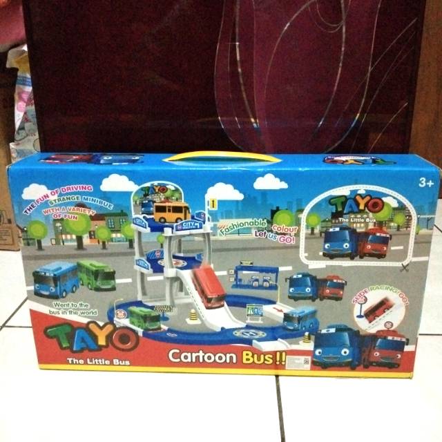 Mainan track tayo/ tayo dan parkirannya