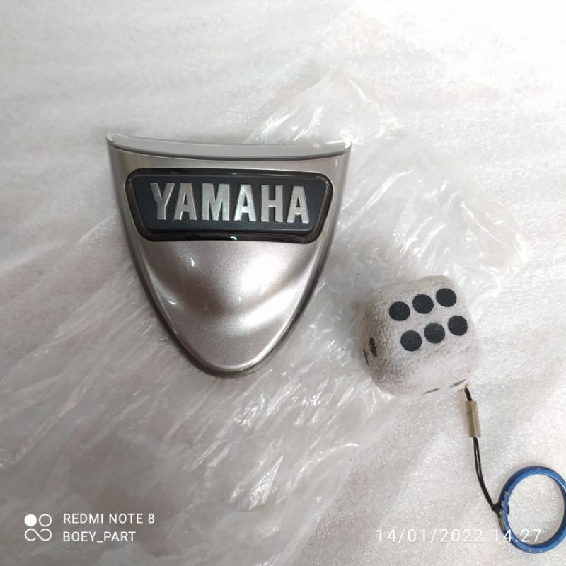 Emblem logo dasi panel Tameng depan yamaha f1zr fizr f1zr gold millenium le limited edition marlboro