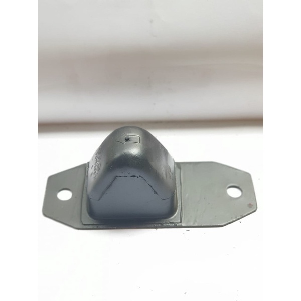 Karet Stopper Depan Mitsubishi Colt Diesel PS 100 120 135 Aftermarket