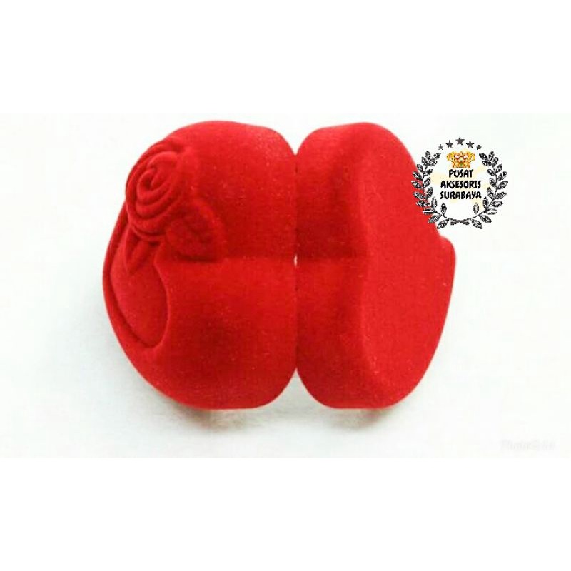 BOX CINCIN PASANGAN ROMANTIS UKIRAN LOVE MAWAR MERAH