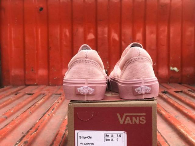 VANS SLIP ON CHECKERBOARD PEACH ROSY  BNIB !!!! 100% ORIGINAL PREMOUM BLACK WHITE MONEY BACK GUARANTE TOOTHE PAPERBAG