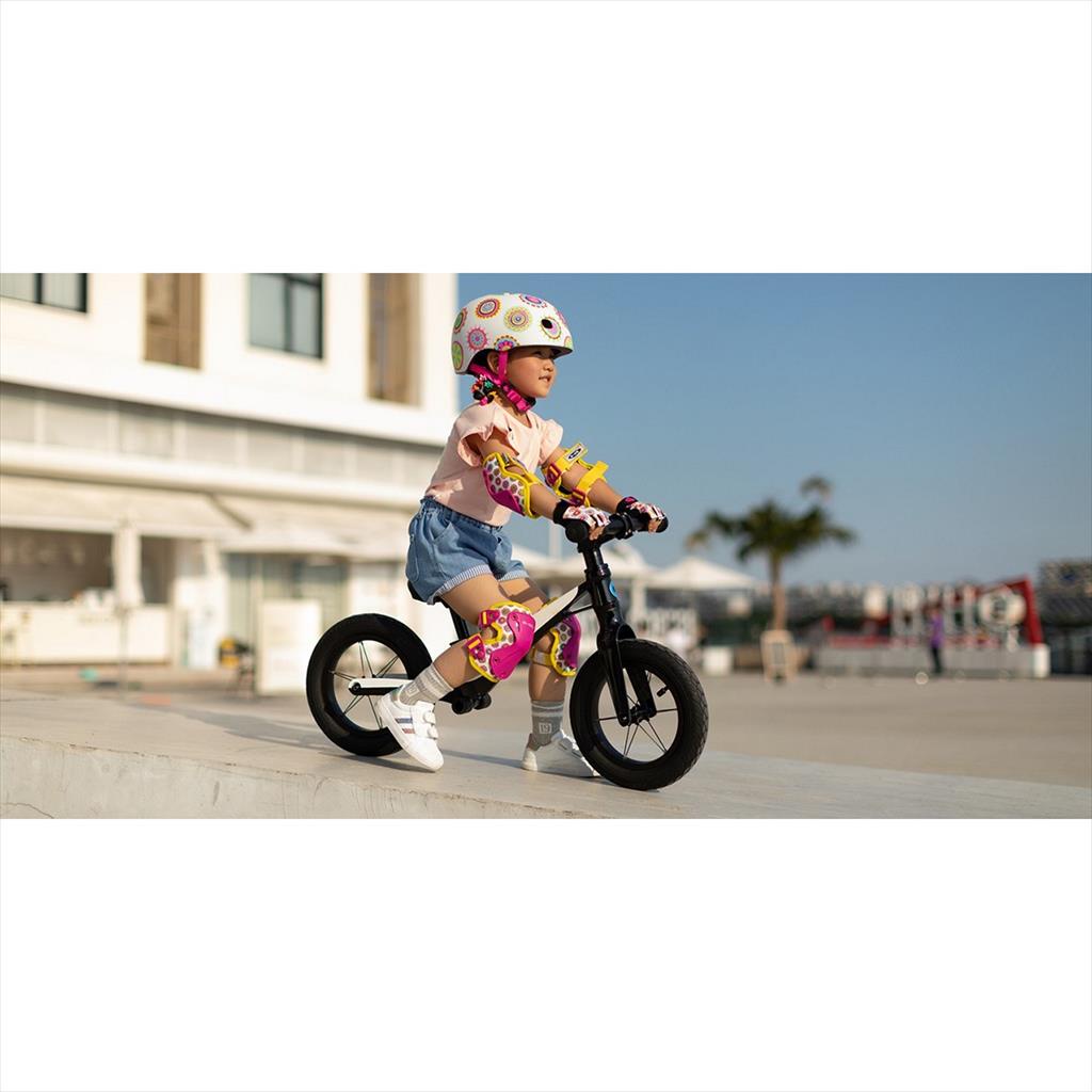 Micro Balance Bike 126774 Deluxe Pro Black Dlx Sepeda Anak