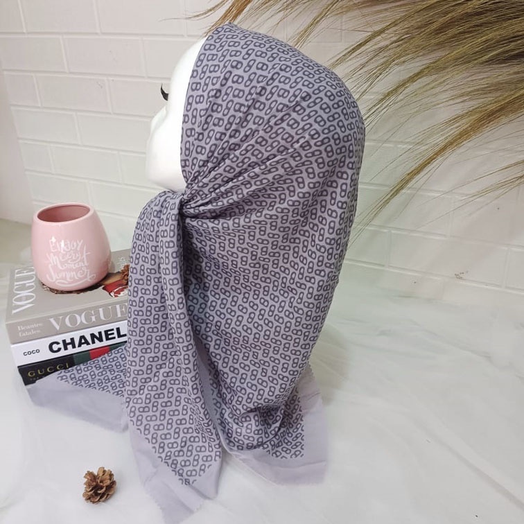 Hijab Segi 4 Voal Motif Button Terbaru  Laser Cut Printing Denay KW_Orchid