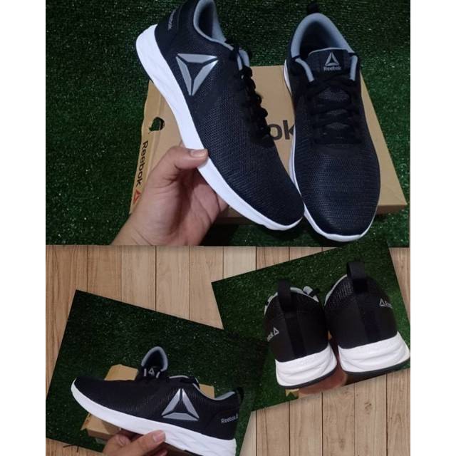 REEBOK ASTRORIDE ESSENTIAL