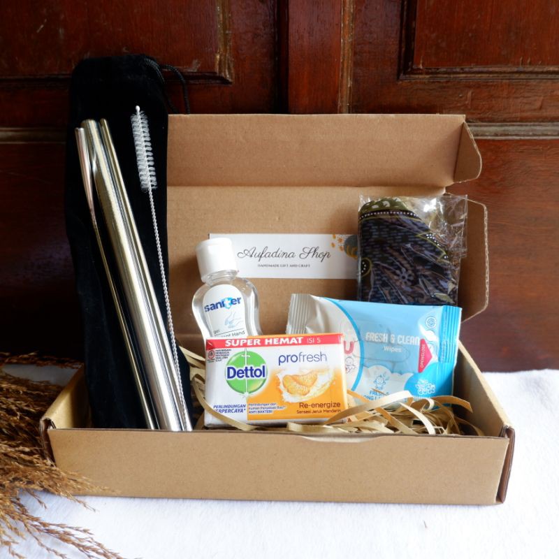 

HAMPER NEW NORMAL KIT / KADO / KADO WISUDA / KADO ANNIVERSARY