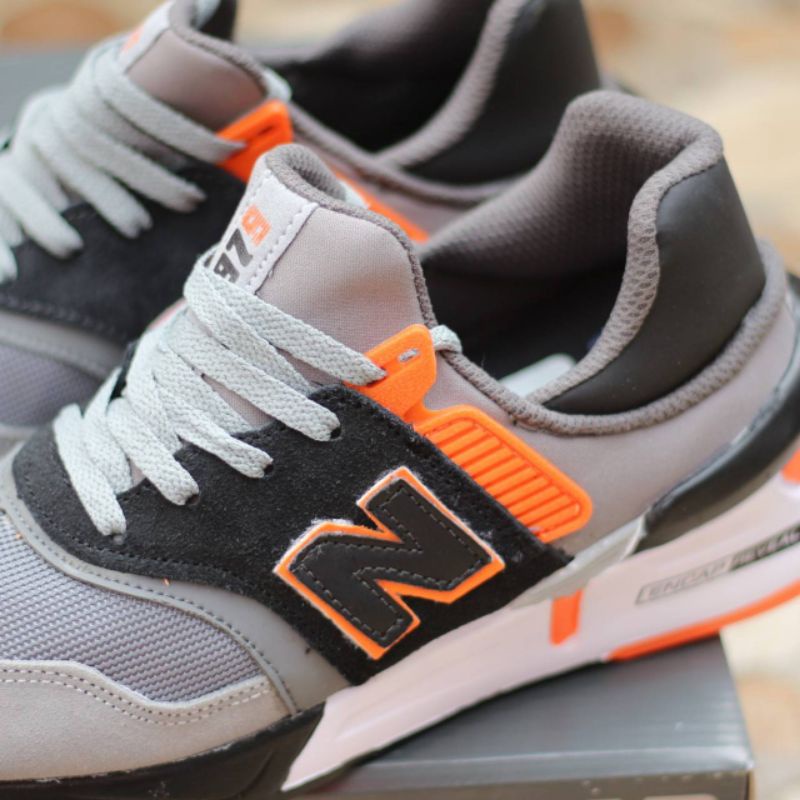 New balance 997 - Gray Black | Sneakers Pria Olahraga Jogging Running Fashion Import Quality Gaya