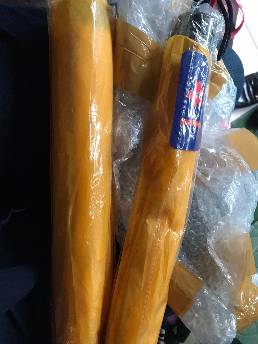 Payung Lipat 2 Kuning Tulang Hitam Merk Sakura 1b4