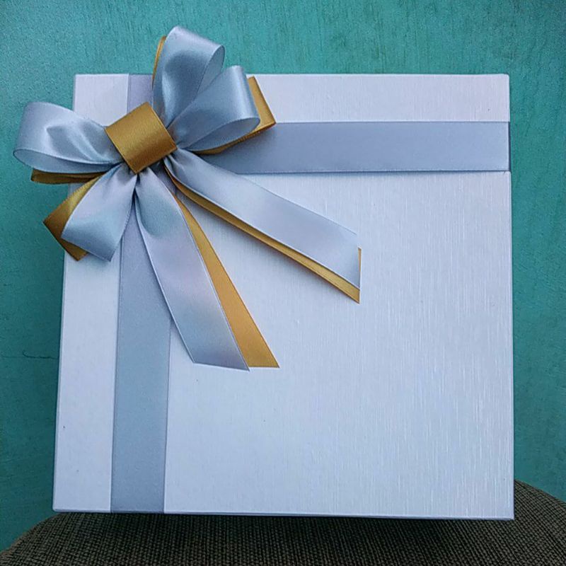 

Giftbox kotak kado kotak hadiah bisa untuk penyimpanan serbaguna